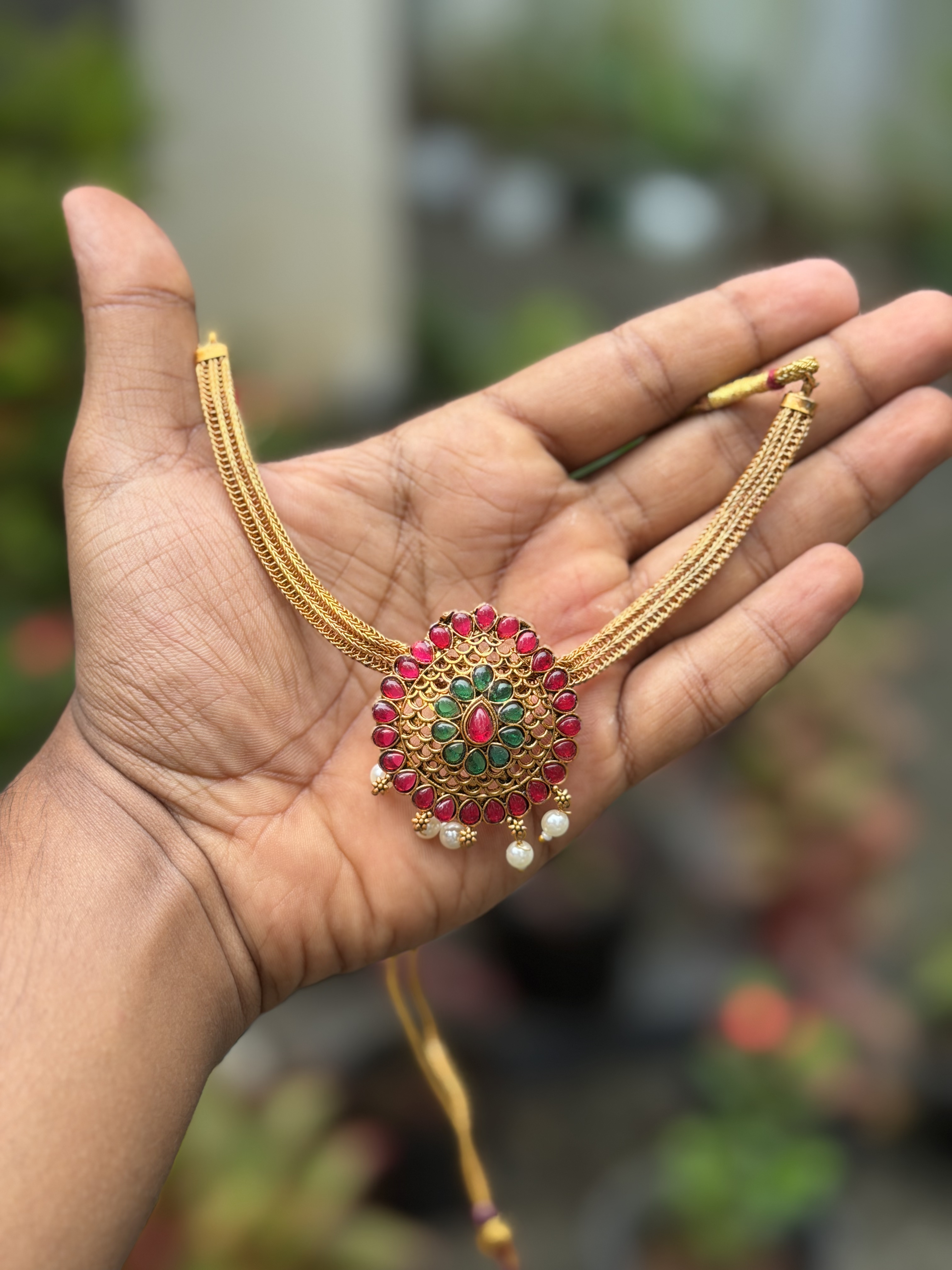 Temple Kemp Necklace Set Hover