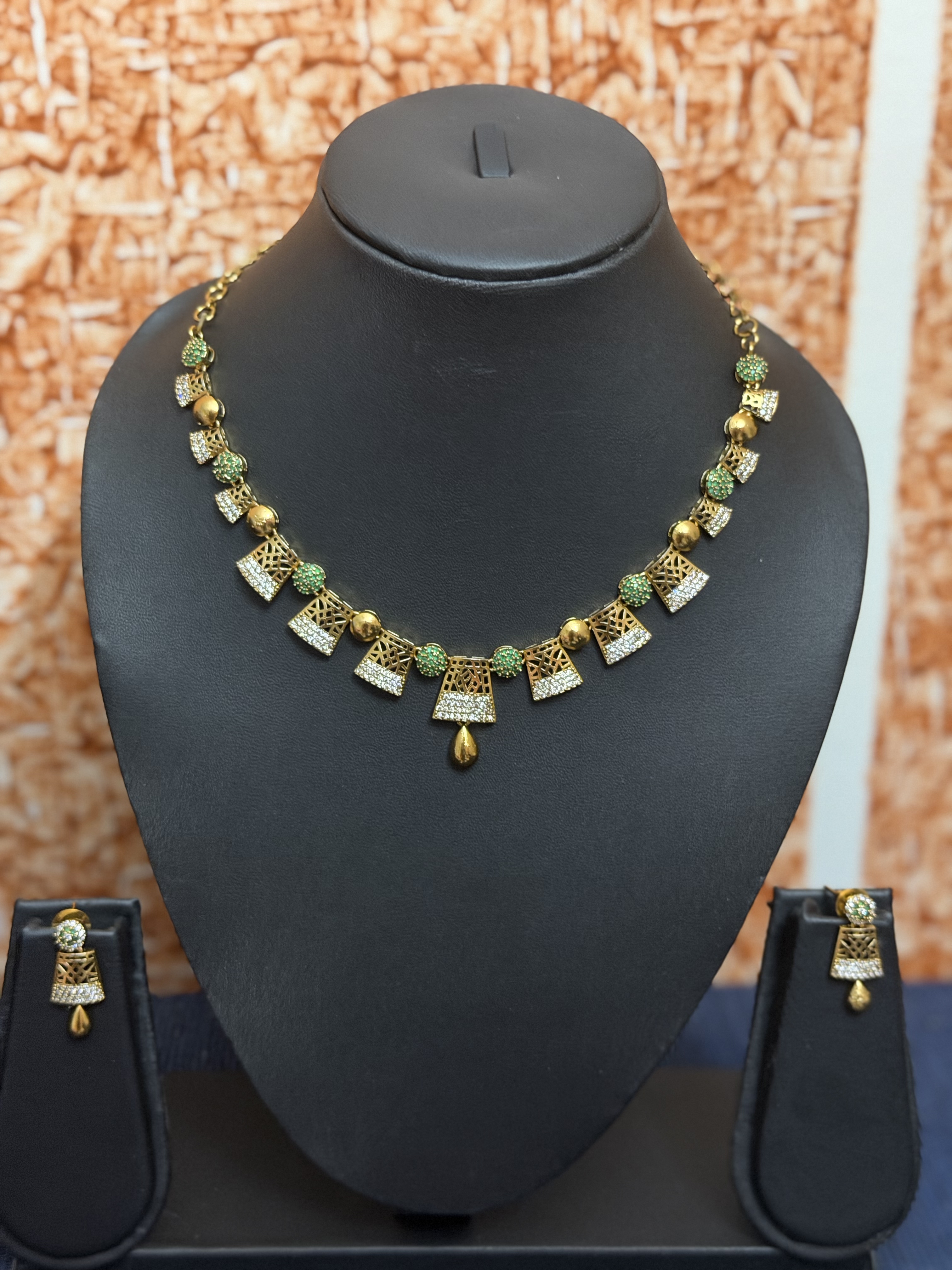 Minimal Gold Drop Necklace Set